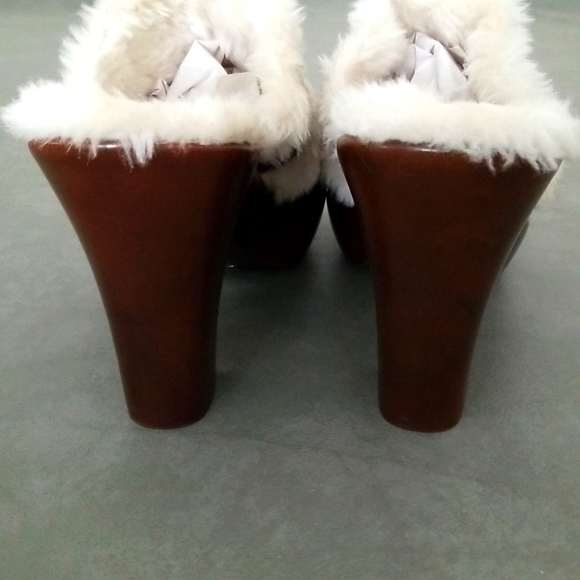 💕 TOMMY HILFIGER FUR LINED CLOGS - Picture 3 of 9